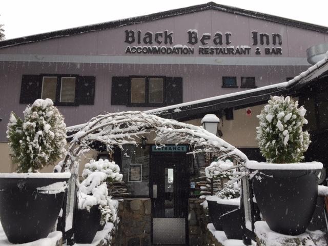 Black Bear Inn Thredbo Exterior foto